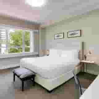 Crest Hotel Suites, 3 of 5