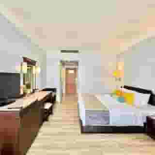 Phuket Merlin, 5 of 5