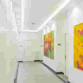 White House - Bela Hisa, 1 of 5