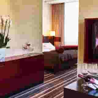 Steigenberger Graf Zeppelin, 2 of 5