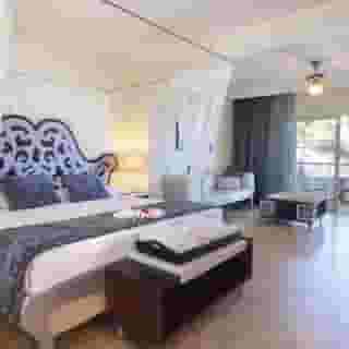 Majestic Colonial Club, 3 of 5