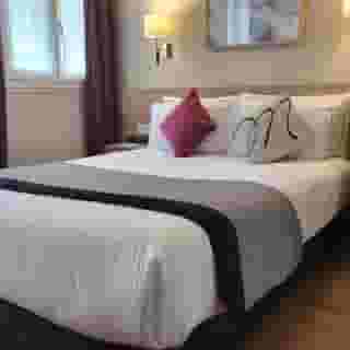 Magda Champs Elysees, 2 of 5