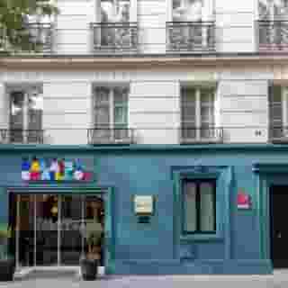 Au Palais de Chaillot, 5 of 5