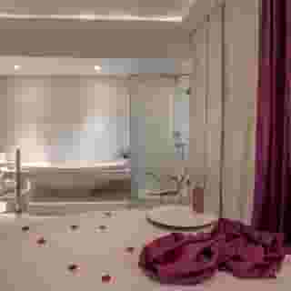 SuiteSistina For Brave Lovers, 4 of 5