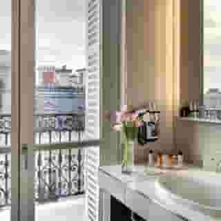 Splendid Etoile, 3 of 5