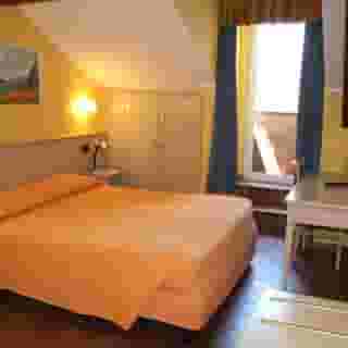 Excelsior Splendide, 4 of 5