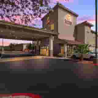 Comfort Inn & Suites Las Vegas - Nellis, 4 of 5