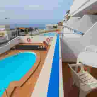 LIVVO Puerto Bello Apartments, 2 of 5