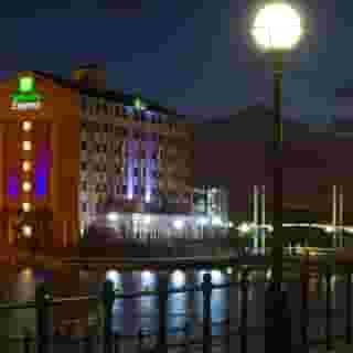 Holiday Inn Express Manchester Salford Quay, 2 of 5