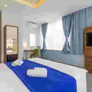 Privilege Suites by Central Park, 3 of 5