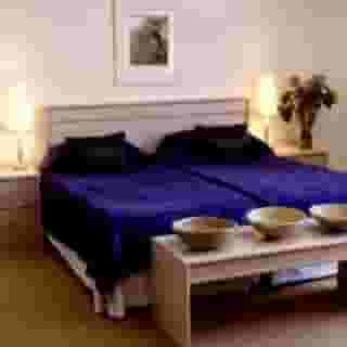 Lady Hamilton, 2 of 5