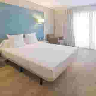 Regente Aragon, 3 of 5