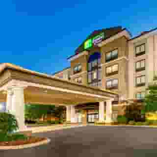 Holiday Inn Express & Suites Nashville-Opryland, 2 of 5