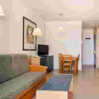 Vistasol Apartments, 4 of 5