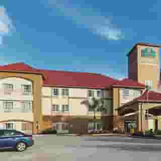 La Quinta Inn & Suites Houston Hobby Airport, 3 of 5