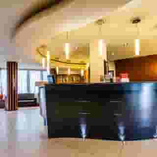 Smart Hotel Holiday, 2 of 5