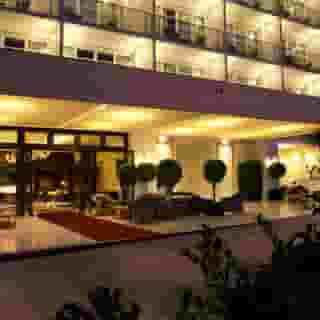 Cameo Beverly Hills, 3 of 5