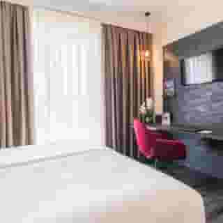 Plaza Premium Grand Winston, 2 of 5