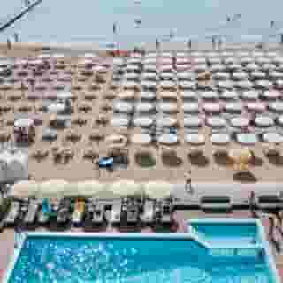 Hotel Capitol, 2 of 5