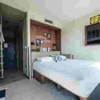 Jost Montpellier, 3 of 5