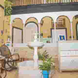 Pension Internacional, 4 of 5