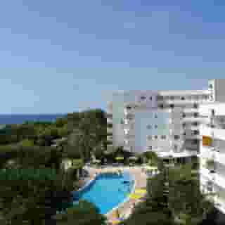 Hamilton Court, 4 of 5