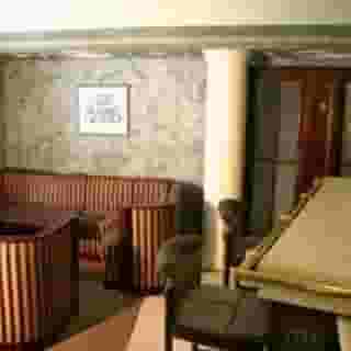 Royal Esprit, 1 of 5