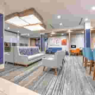 Holiday Inn Express & Suites Austin Airport East, 1 of 5