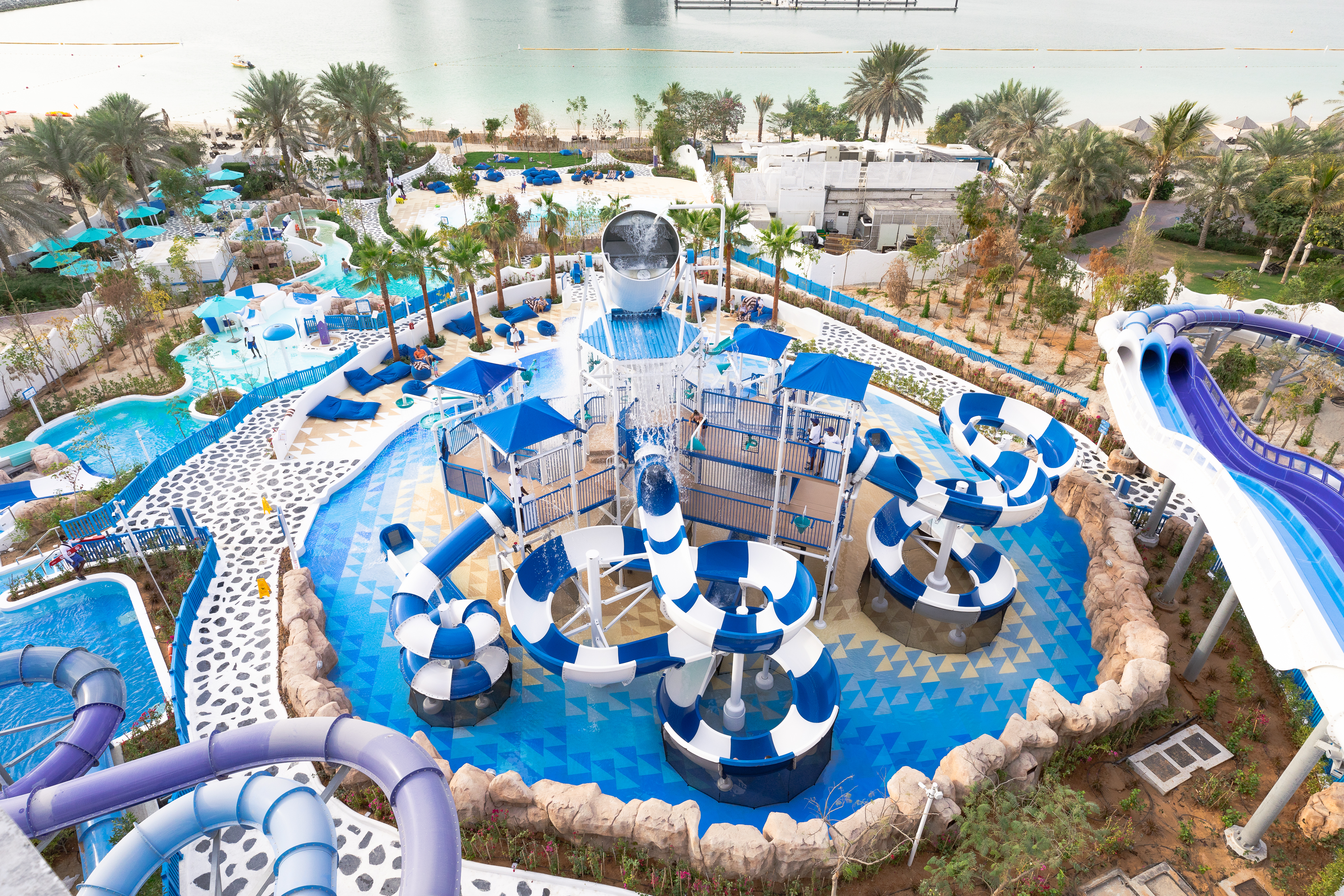 Le Meridien Mina Seyahi - Jumeirah Beach Area, Dubai - On The Beach