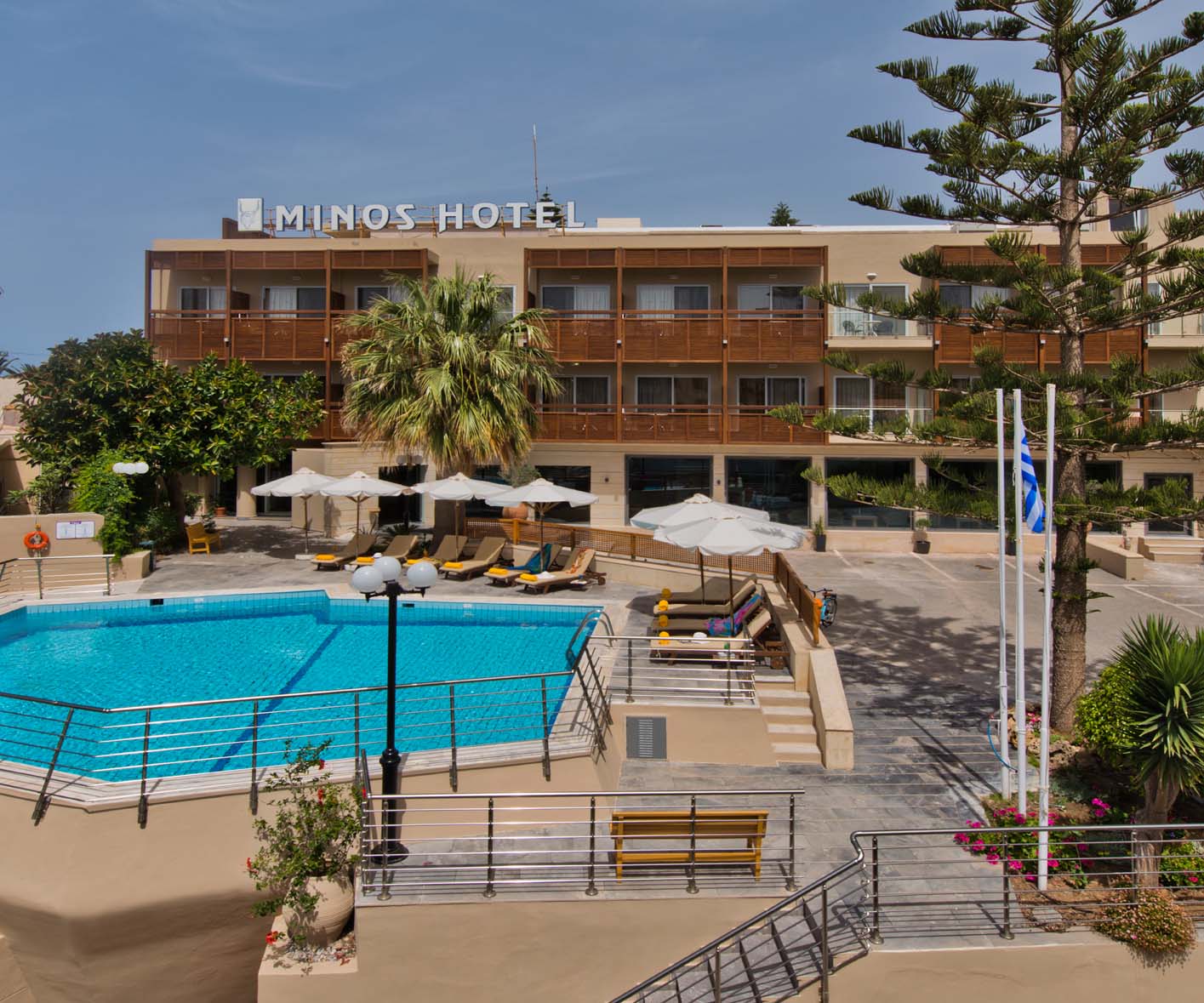 Minos Hotel - Rethymnon, Crete - On The Beach