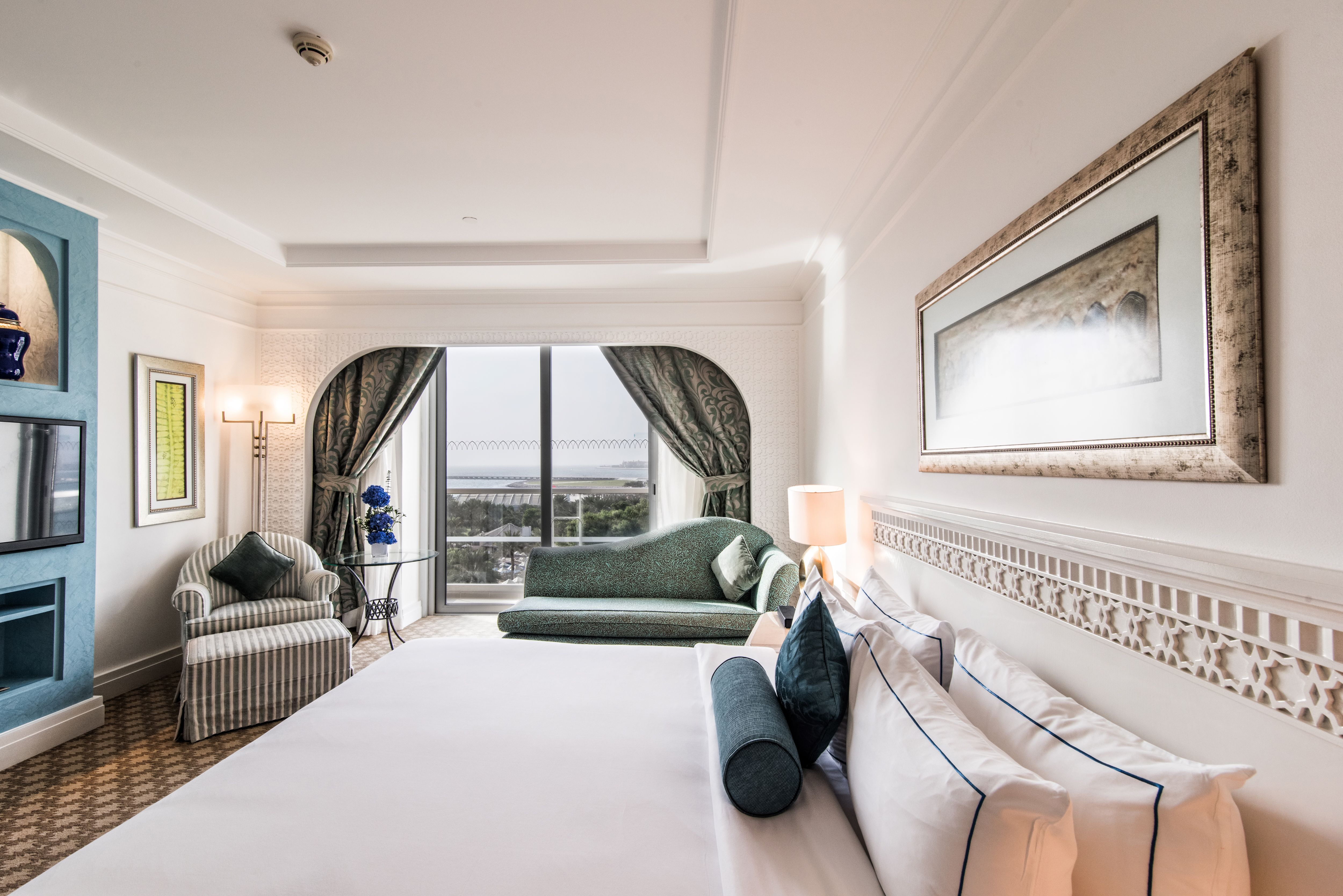 Habtoor Grand Resort, Autograph Collection - Jumeirah Beach Area, Dubai -  On The Beach