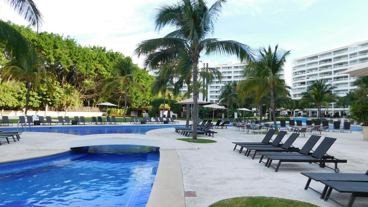 Dreams Villa Magna Nuevo Vallarta - Puerto Vallarta, Western Mexico - On  The Beach