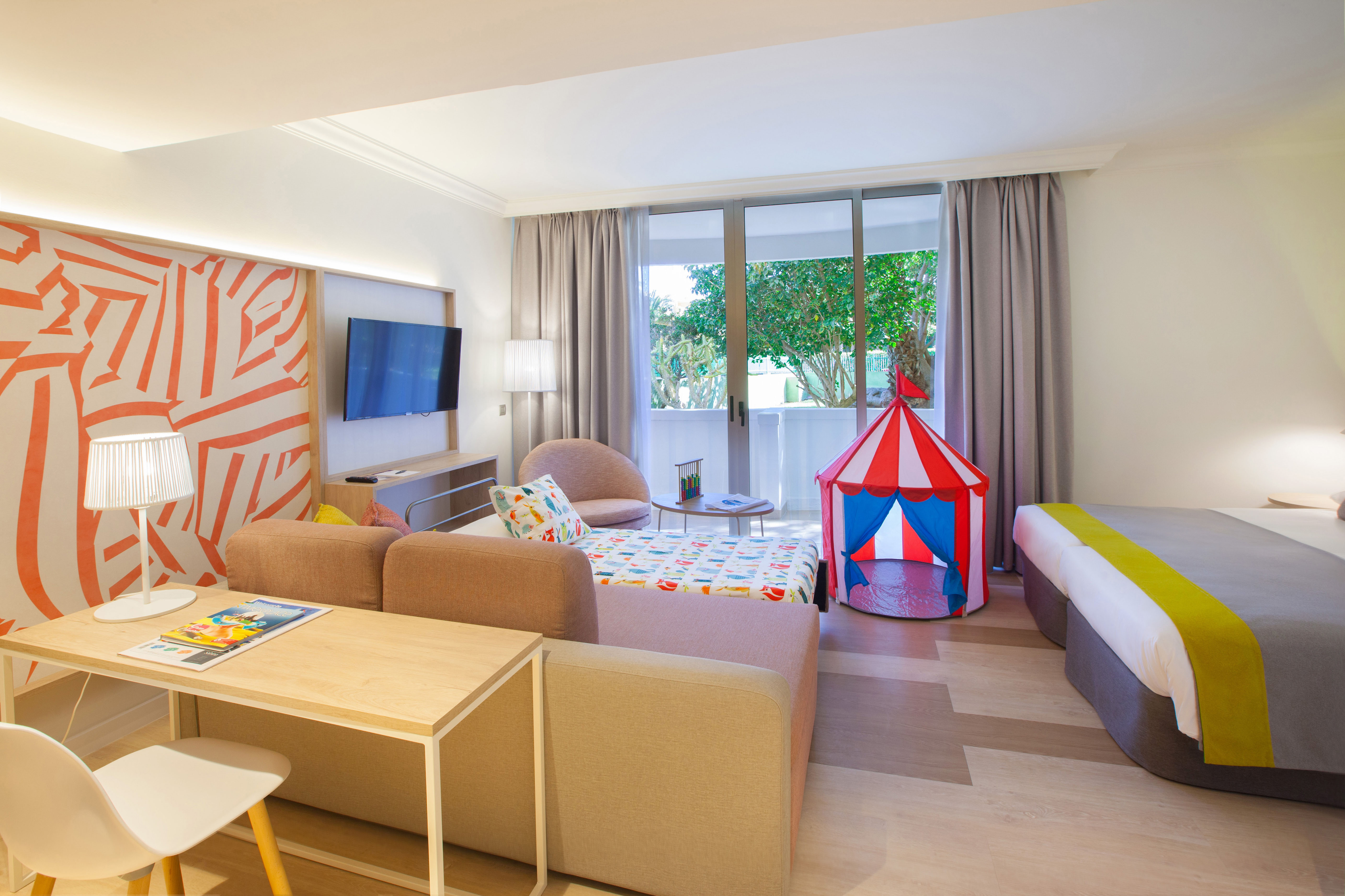 Abora Buenaventura by Lopesan Hotels - Playa Del Ingles, Gran Canaria - On  The Beach
